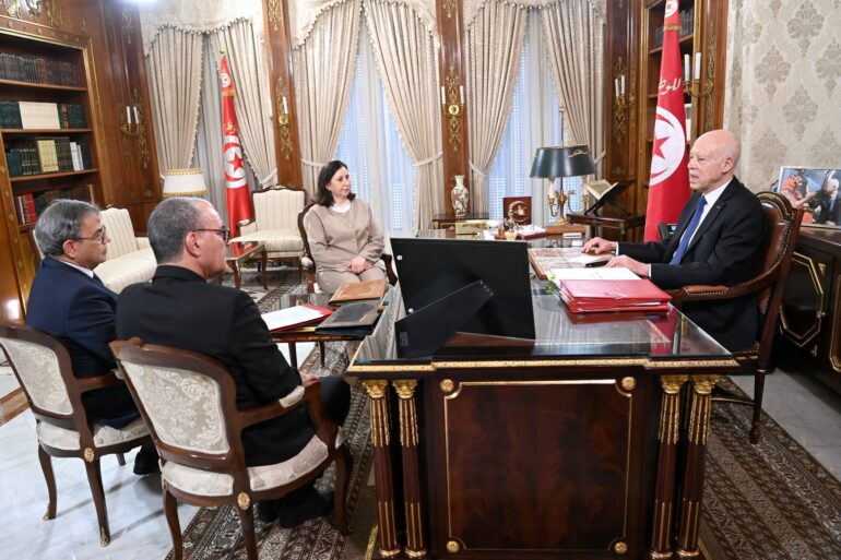 FB IMG 1784617819550 رئيس الدولة يجتمع برئيسة الحكومة و بوزير الاقتصاد والتخطيط وبمحافظ البنك المركزي