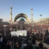 تشييع شعبي حاشد لخامنئي في اليوم الثاني من جنازته