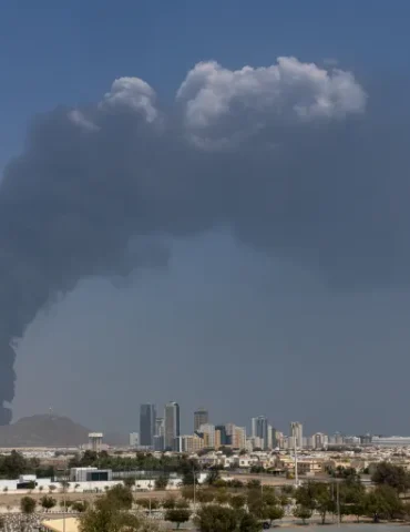 قطر إصابات في قطر.. ودول خليجية تعلن التصدي لهجمات إيرانية